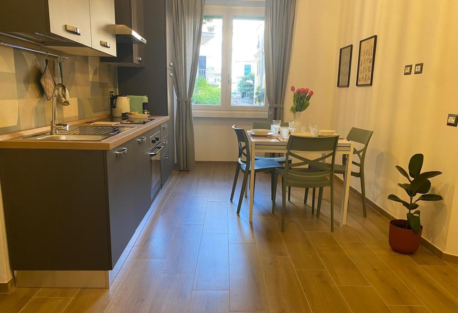 Apartment Vatican Flat Family